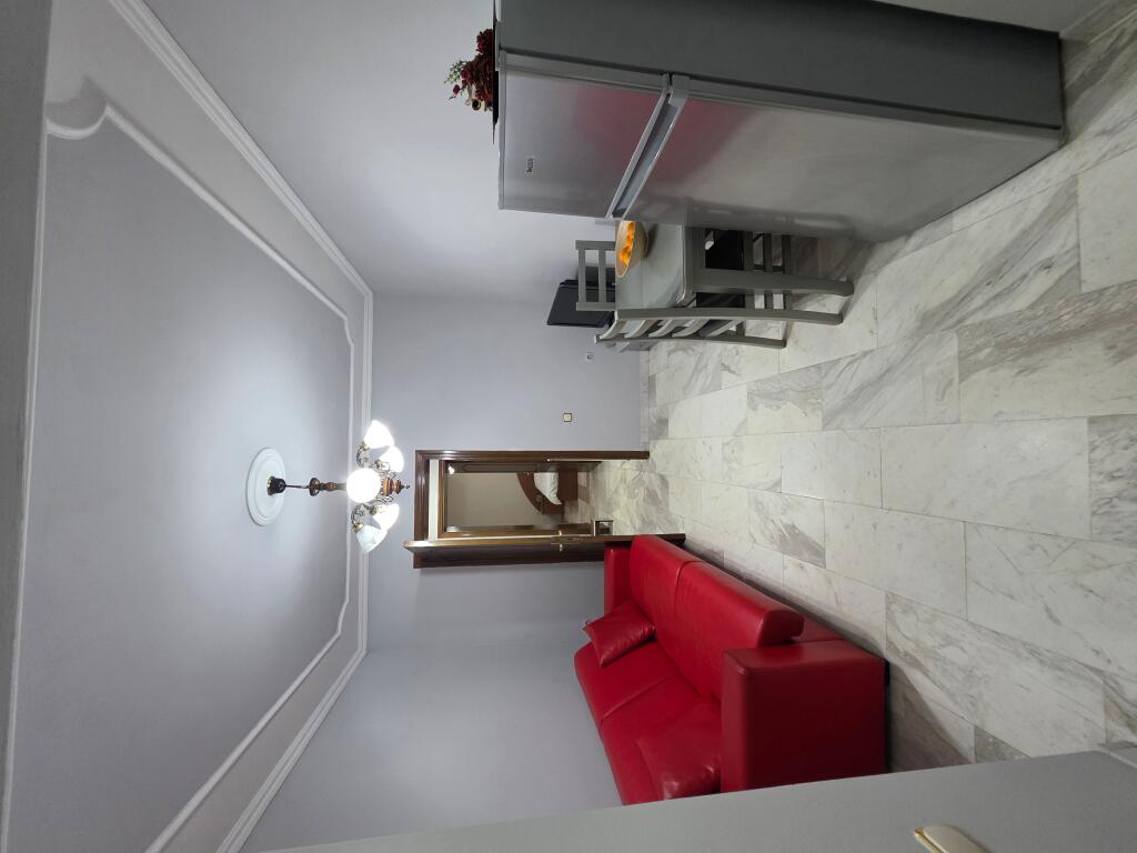 Jepet apartament me qera 1+1, prane Stadiumit Dinamo