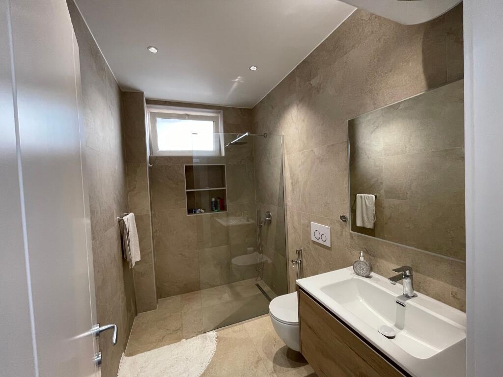 Apartament 2+1 modern - kafe Flora, rruga e durresit