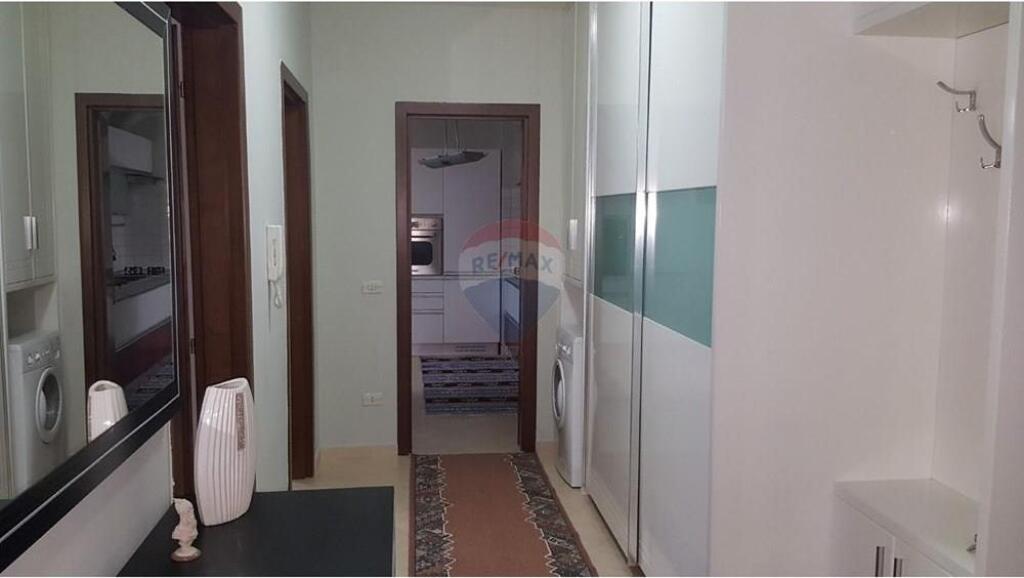 Apartament per qira 1+1 tek Pazari i Ri