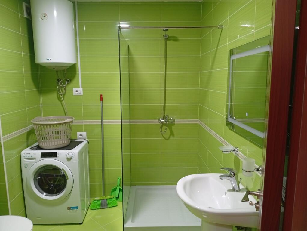 Apartament 2+1+2 jepet me qera