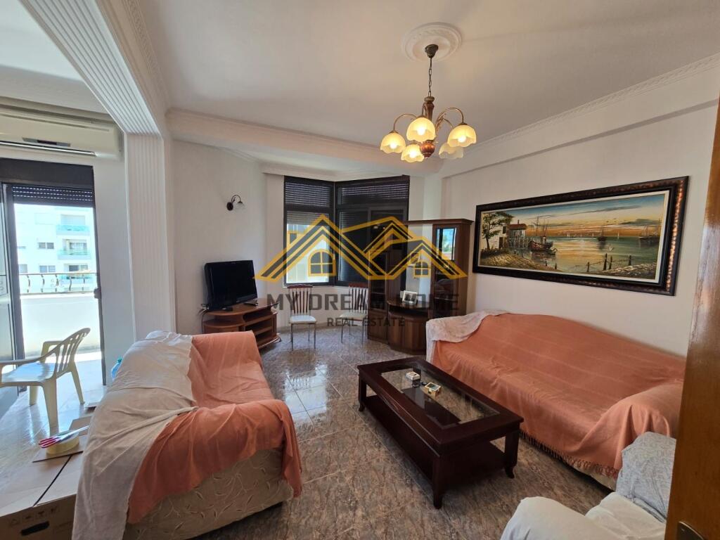 JEPET ME QERA APARTAMENT 1+1, KALI I TROJES PLAZH, DURRES.