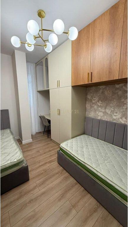 SUPER APARTAMENT ME QERA 2+1 NE DURRES !