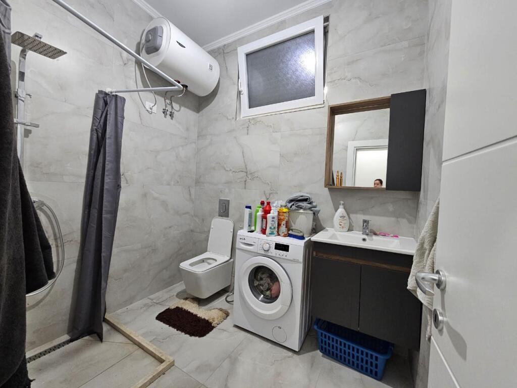 SHITET APARTAMENT 2+1 TE SPITALI DURRES!!