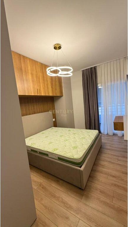 SUPER APARTAMENT ME QERA 2+1 NE DURRES !