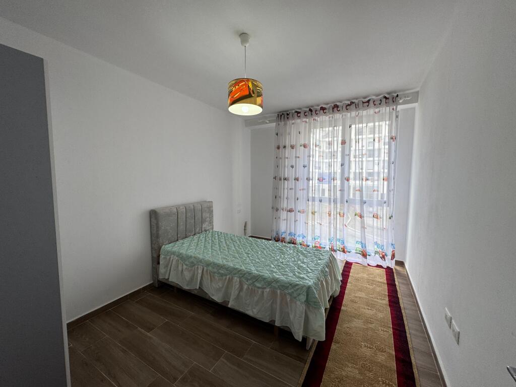 Qera Apartament 2+1  Cmimi 40.000 leke te reja  Tek 5 maji