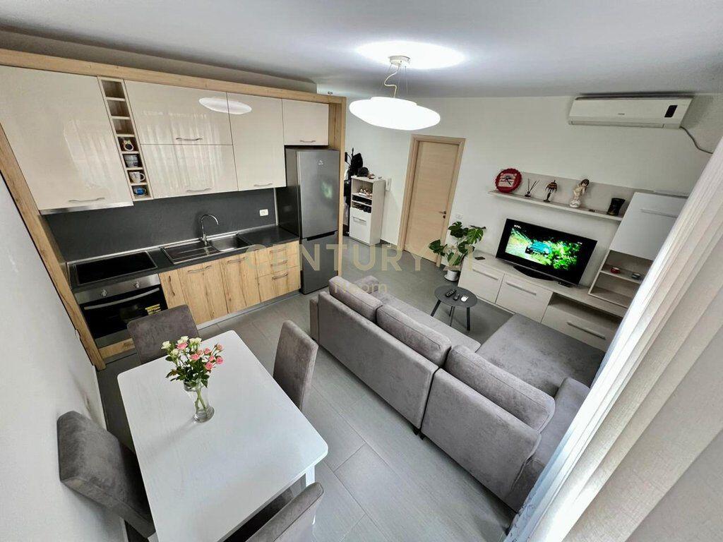 QIRA, APARTAMENT MODERN 1️⃣➕1️⃣, RRUGA BARRIKADAVE ‼️