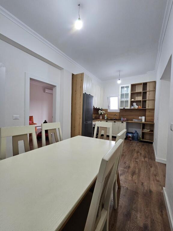 SHITET APARTAMENT 2+1 TE SPITALI DURRES!!