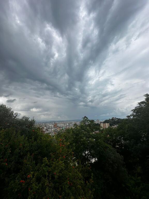 SHTEPI PRIVATE ME QERA MUZEUMI, DURRES