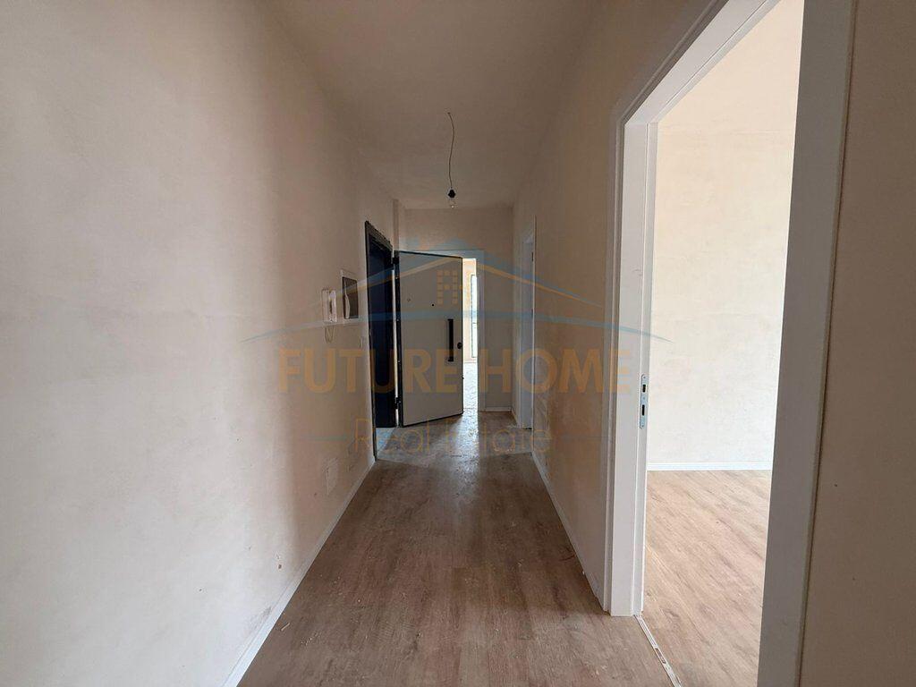 For sale, Apartment 2+1+2, United School