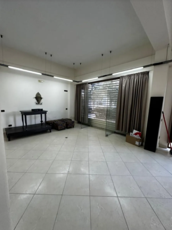 JEPET AMBJENT BIZNESI ME QERA PLAZH DURRES