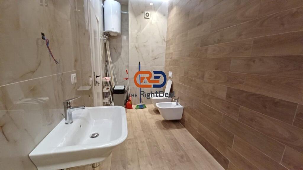 At Square Complex 21, 2+1 Apartment For Rent For Offices!!