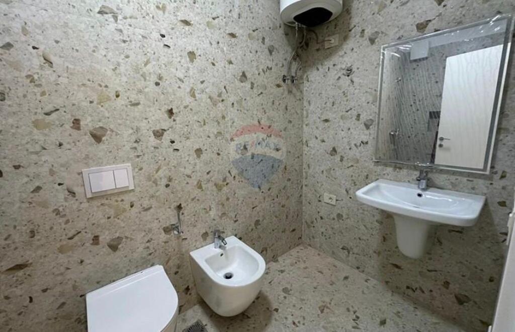 Qira/ Ambient zyrash, Golden Tower, Mine Peza