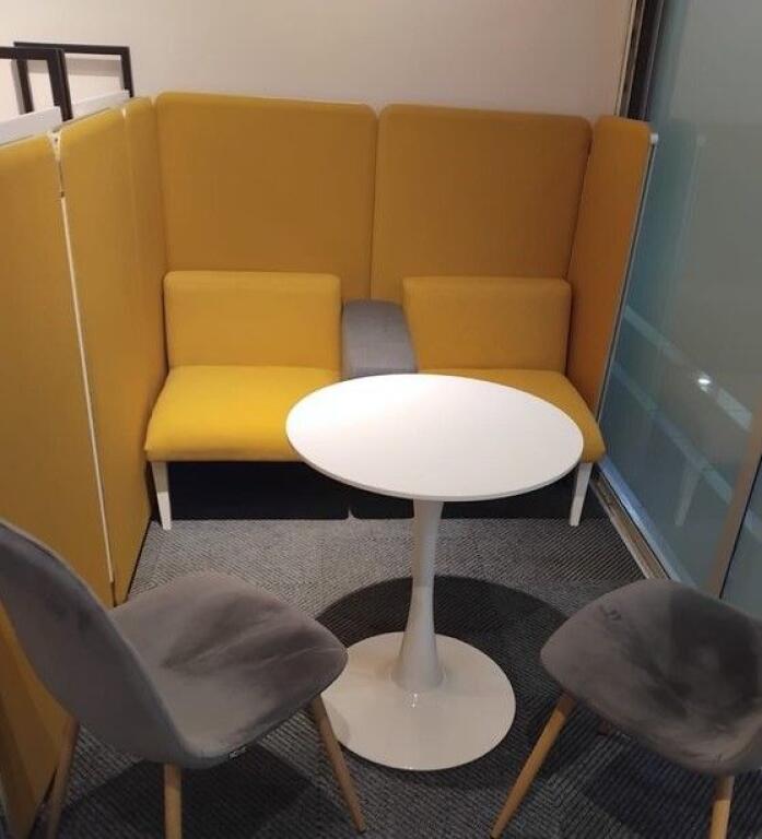 JAPIM ME QIRA ZYRË MODERNE NË KOMPLEKSIN CONDOR, TIRANË