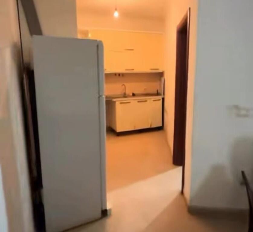 Shitet: Apartament 2+1 Astir ,prane Bar Bohem