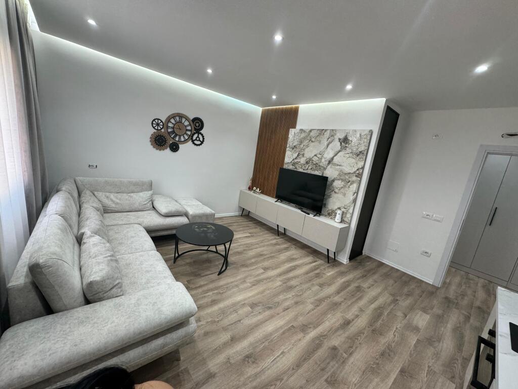 🏡 Apartament 2+1 me Qira 📍 Rruga Bogdanëve / Rruga e Kavajës