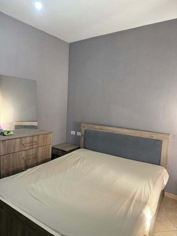 Astir, shitet apartament 1+1!