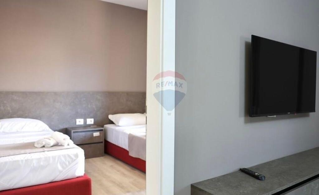 Qira/  Godine banimi tek rruga 5 Maji!