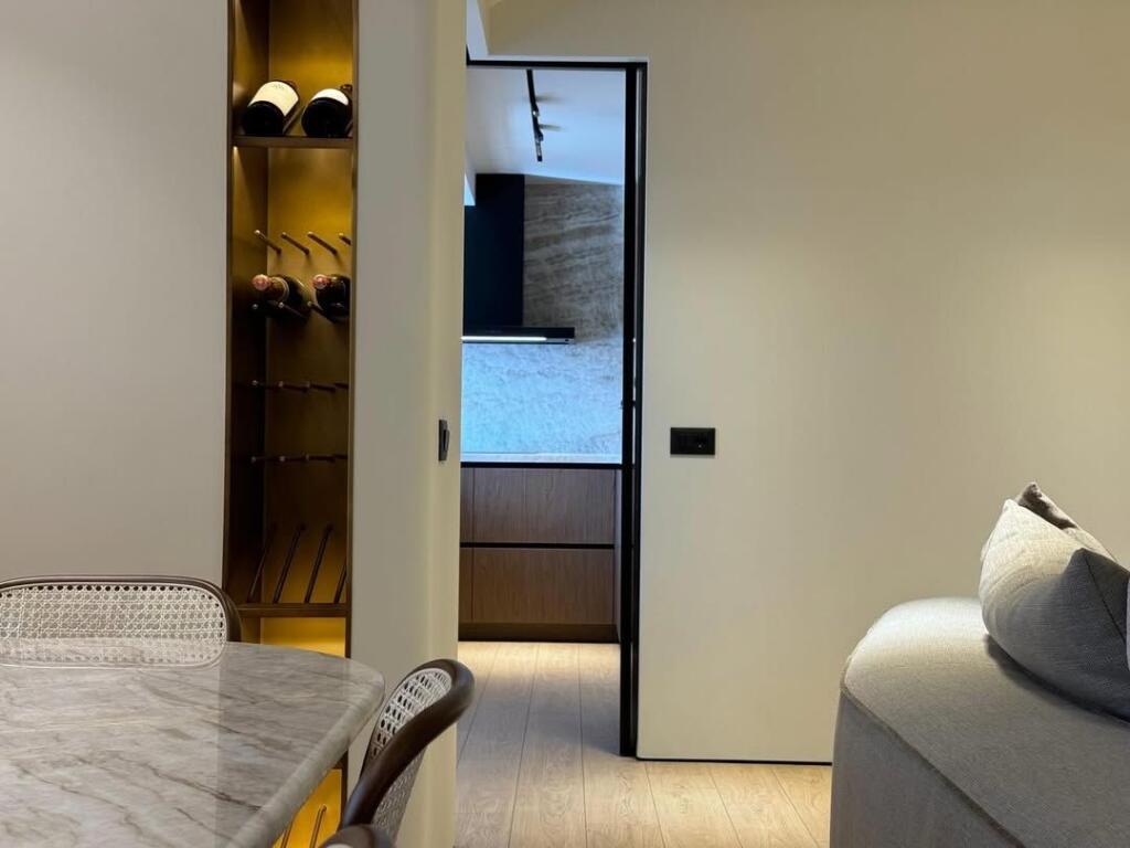 ME QIRA – APARTAMENT 2+2 BANJO + 1 BALLKON – RR. PETI (FUND), LIQENI I THATË