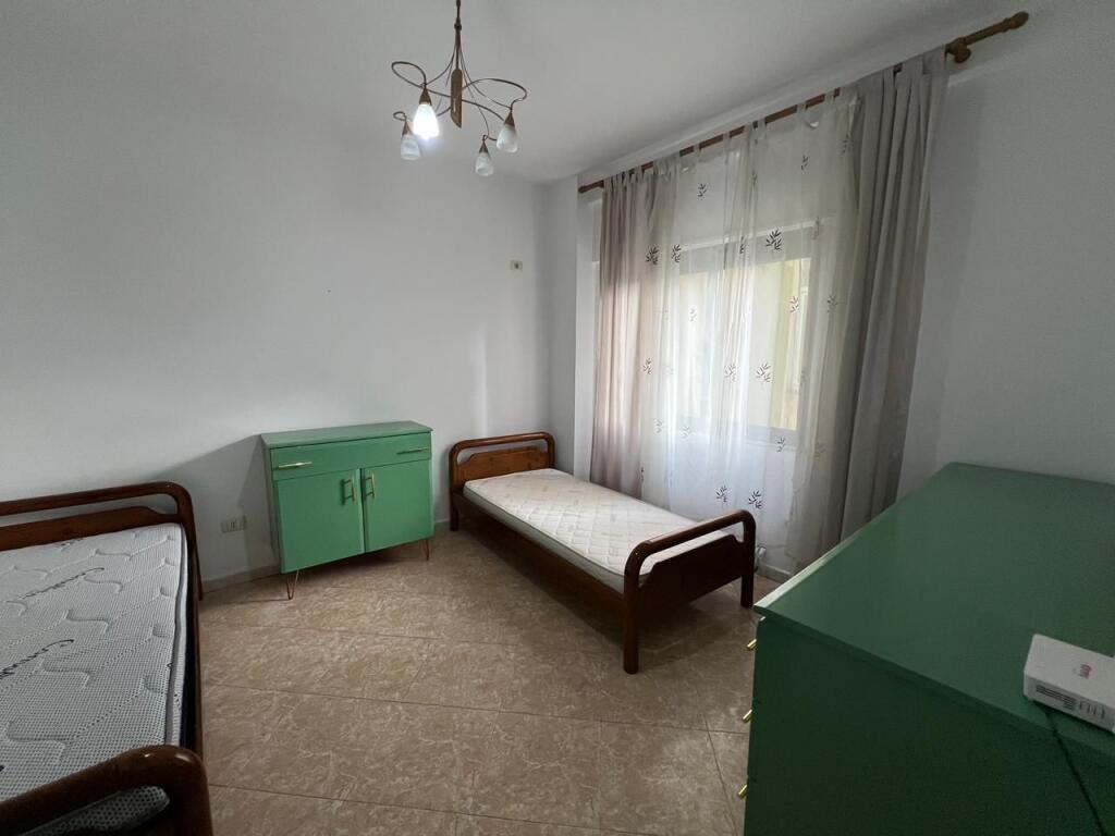 Apartment 2+1 for rent at Komuna Parisit