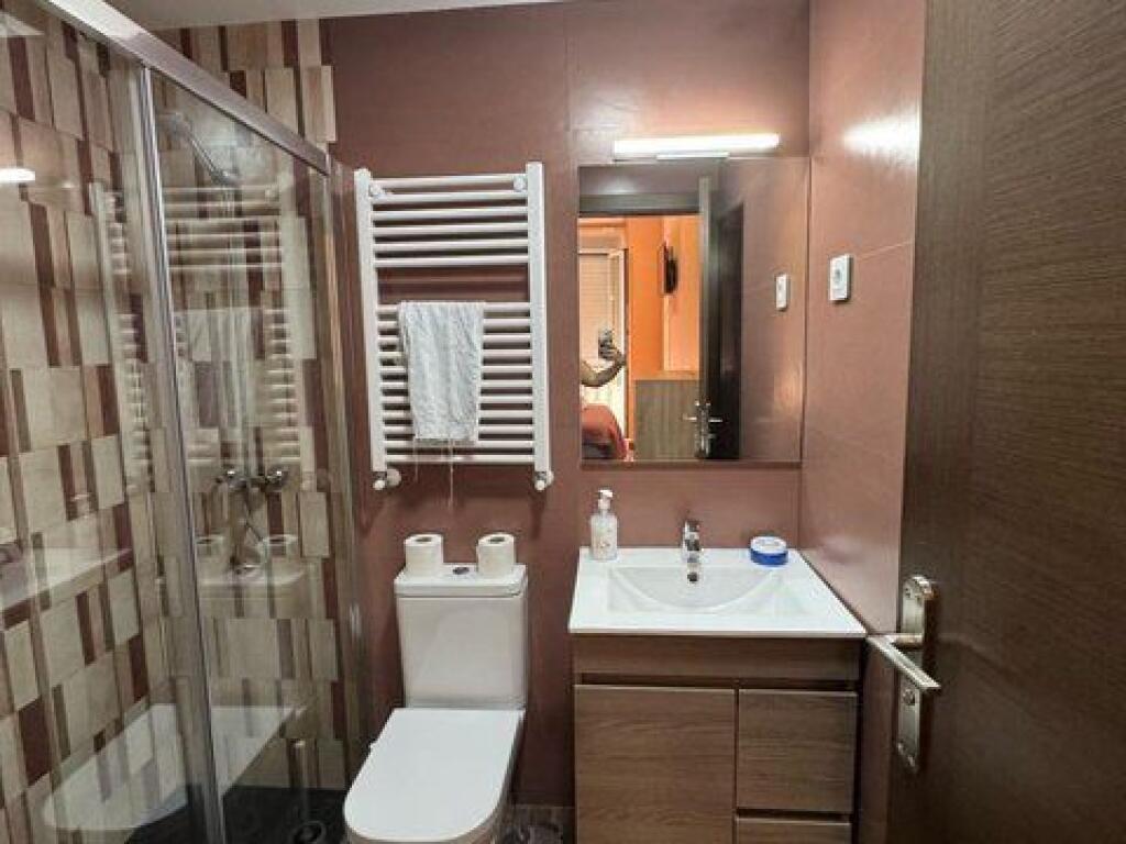 Apartament Me Qera 2+1 tek Varri i Bamit (ID B221370) Tirane