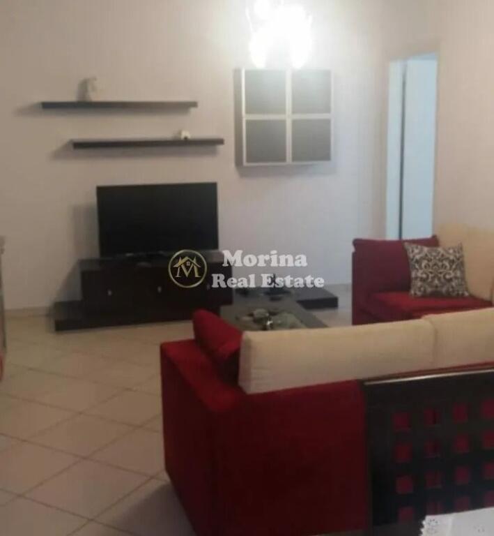 apartament 2+1, Stacioni i Trenit, Rruga Panorama, 600 euro.
