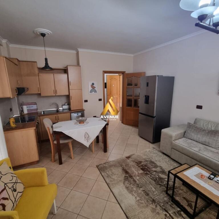 Jepet me qira apartament 1+1 – Petro Nini Luarasi, Ali Demi, Tiranë