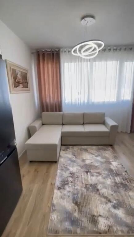 Spitali Amerikan 3 Golden Park Jepet Apartament 2+1 Me Qera