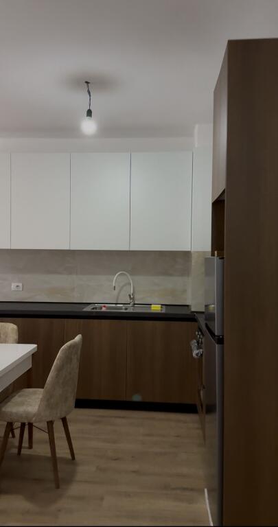 Apartament me qera 2+1+Parkim te Univers City