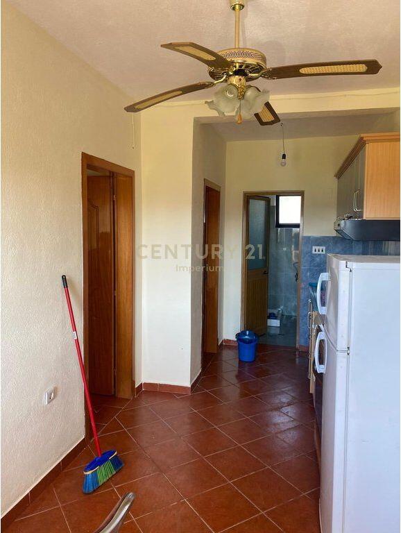 Shitet Vilë 2-Katëshe e Bashkëngjitur në Golem – 3 Dhoma Gjumi | 2 Tualete | Oborr Privat 🌴 150,000 €