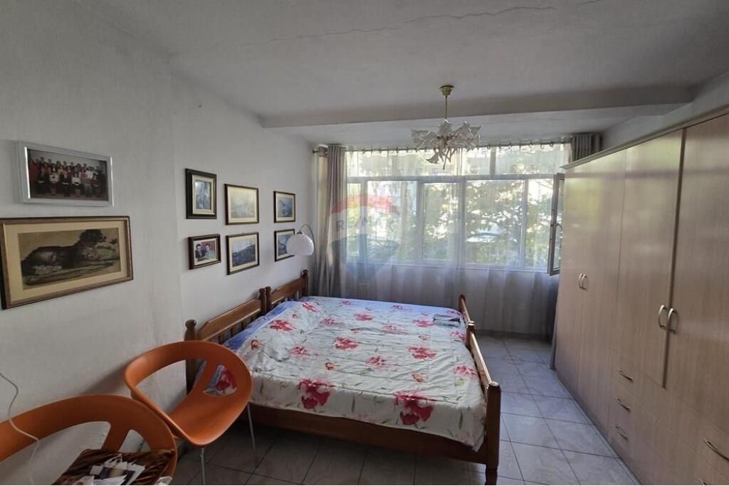 Apartment 3+1+2 for sale Paris Municipality