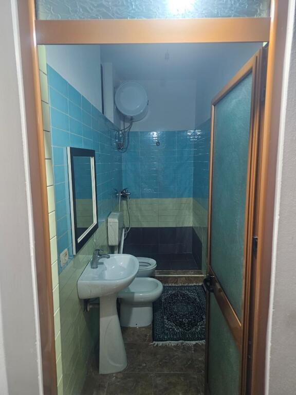 Jepet Shtepi  me qera,    ne Vile 2+1   ID  13732        