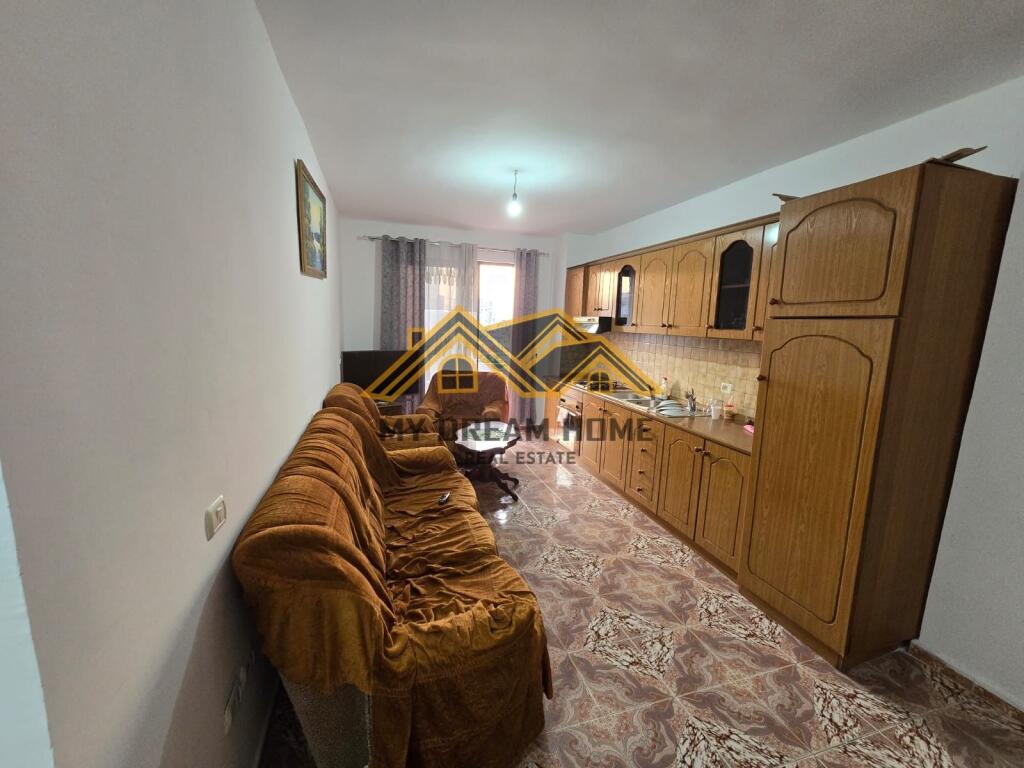 SHITET APARTAMENT AFER VILA KORAL!