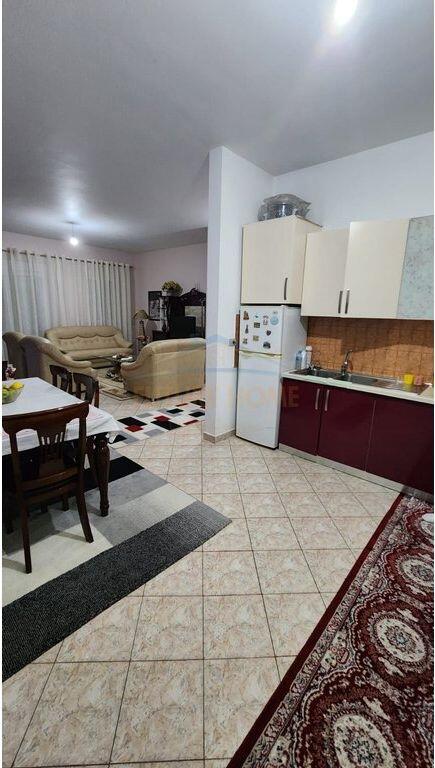 For sale, 3-storey villa, Sauk, Tirana