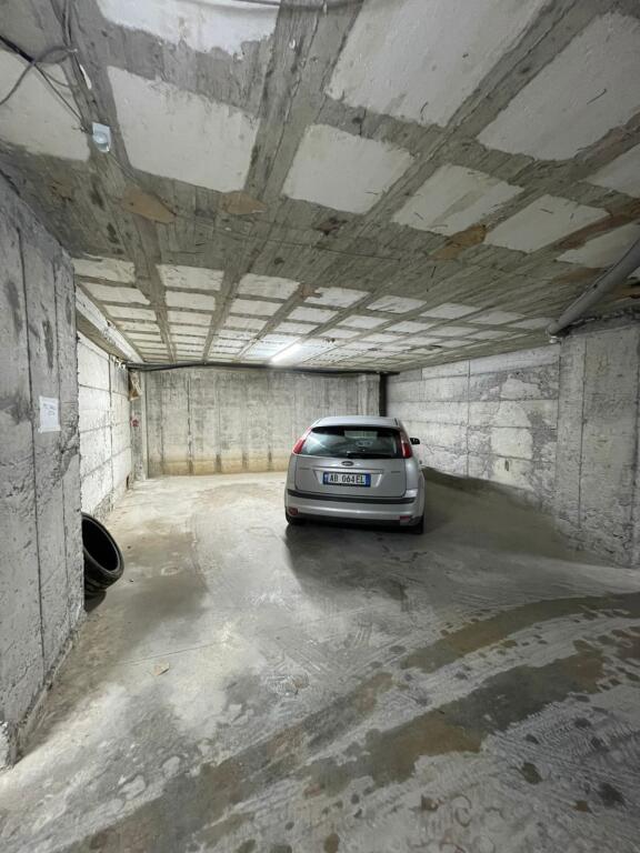 🏡 APARTAMENT ME QERA  2+1 ME POST PARKIMII PLAZH PRAN VIVAS HOTEL