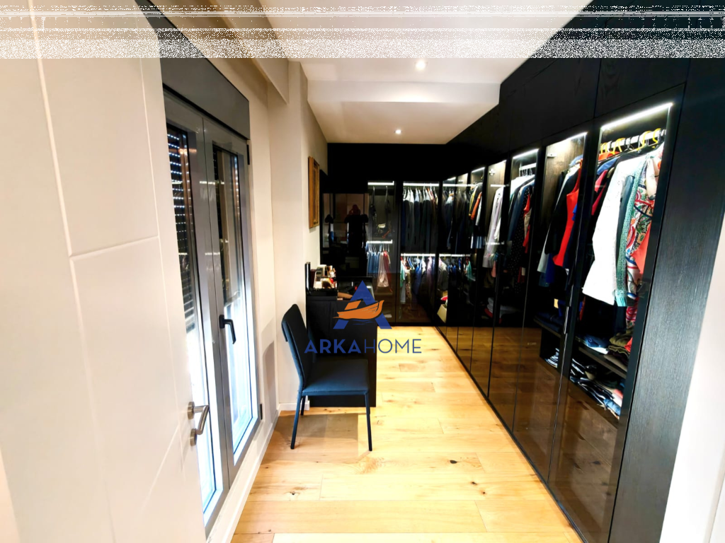 JEPET APARTAMENT ME QERA 2+1+ VERAND "RRUGA E ELBASANIT" 2500 EURO