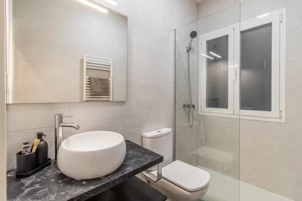 Apartament Me Qera 2+1 Tek Kodra e Diellit (ID B2201596) Tirane