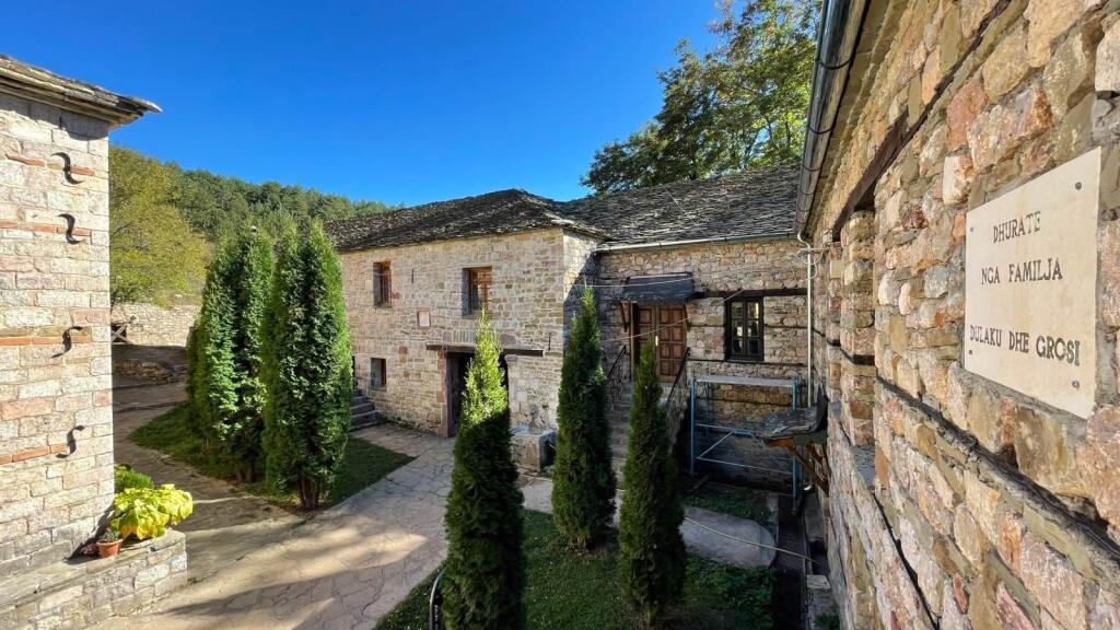 HOTEL IN VOSKOPOJE IN VENDITA!