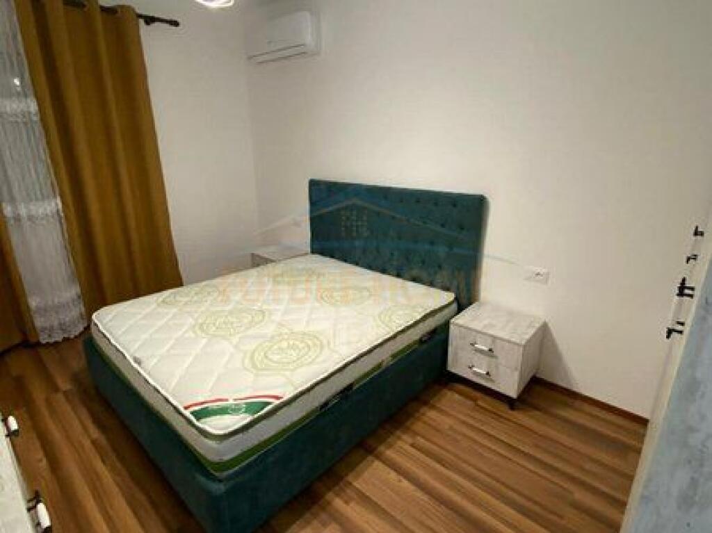 Shitet , Apartament 1+1 Unaza e re , Tirane