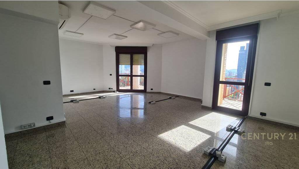 ZYRE TEK TORRE DRINI!