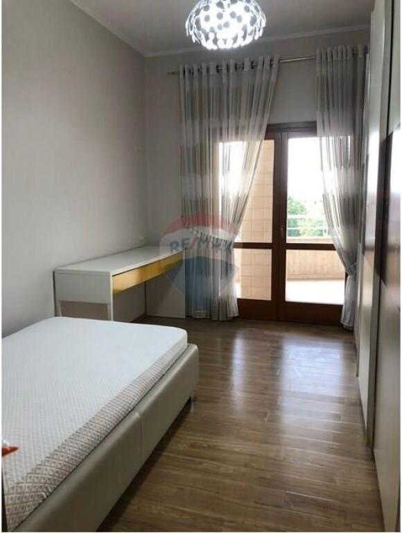 Apartment 3+1+2 for rent, plus parking