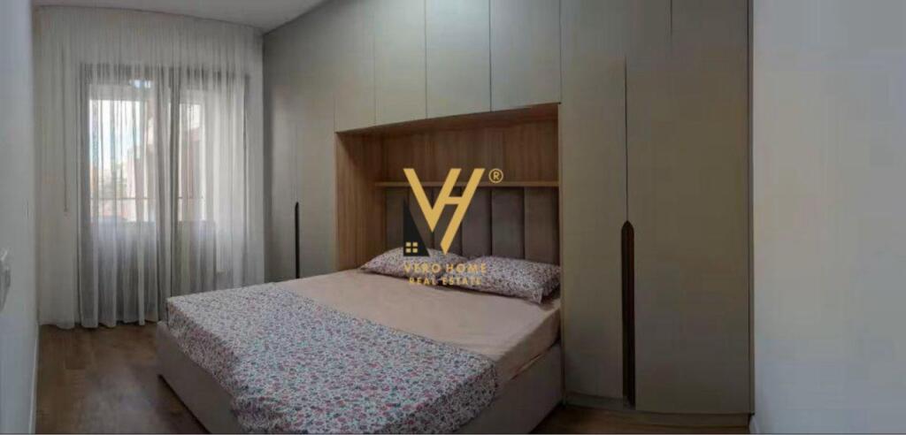 JEPET APARTAMENT 2+1+BLK ME QIRA TE STADIUMI DINAMO 90.000 LEKE