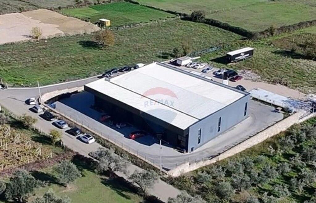 Magazinë/Kapanon - Për Qira - Lundër, Tiranë  ID:530581001-56