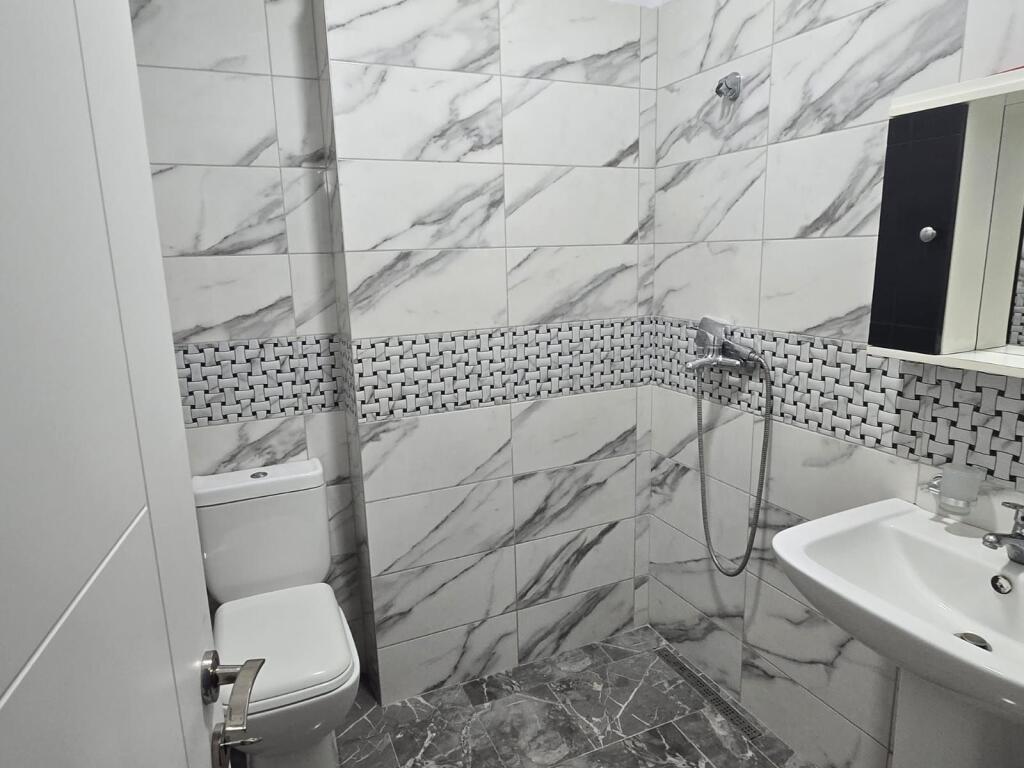 🏡 Jepet me qira apartament 2+1 📍 Rruga e Kavajës