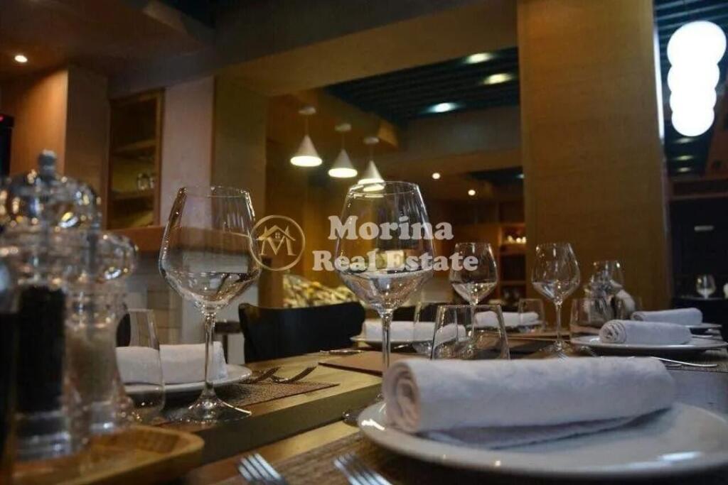 Qera, Ambient Biznesi, Rr.Durrsit, 2.000 euro/muaj