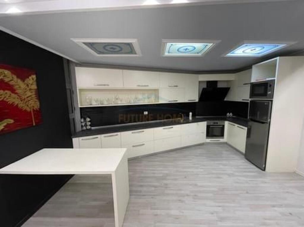 Apartment 2+1+2+ Veranda for Sale, Building with Arrow