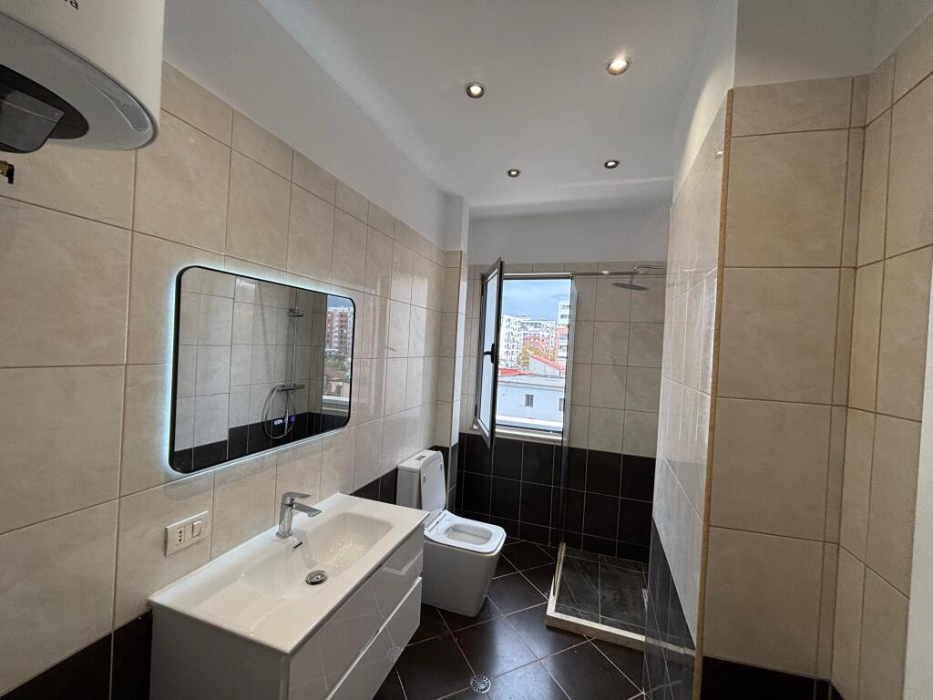 Vendesi 1+1 investito a Astir