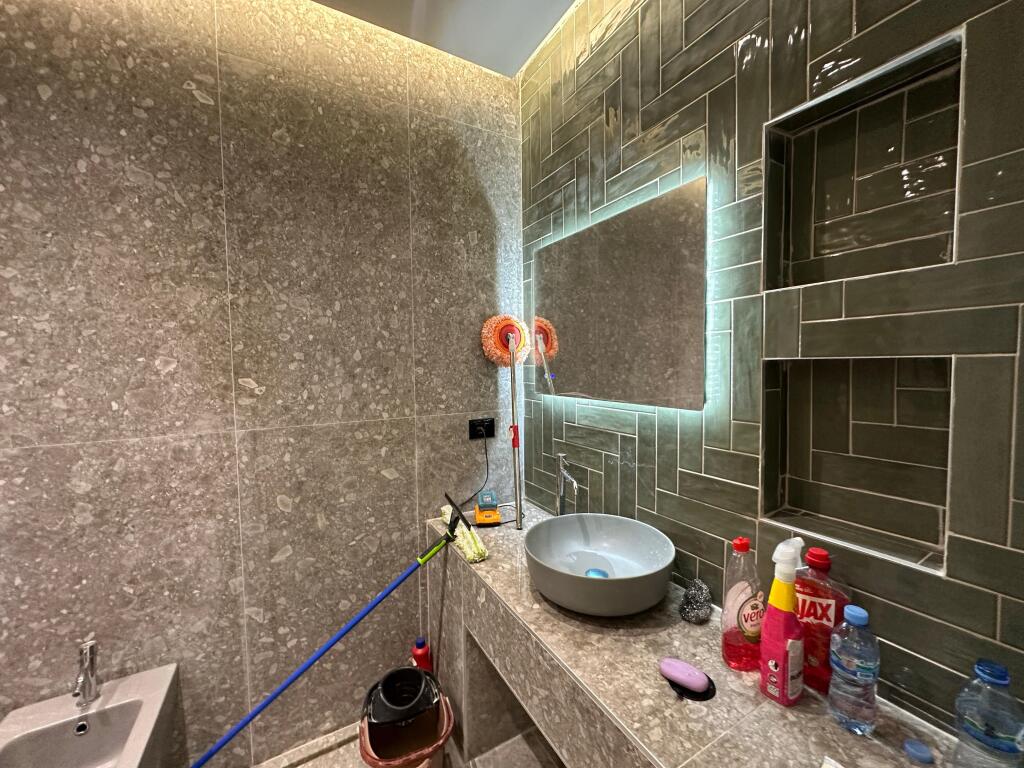 2+1 Apartment for rent near the Zoo!