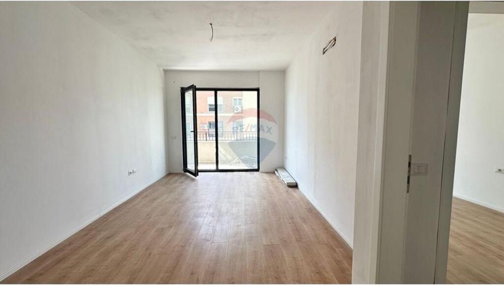 APARTMENT 1+1 FOR SALE - DRY LAKE