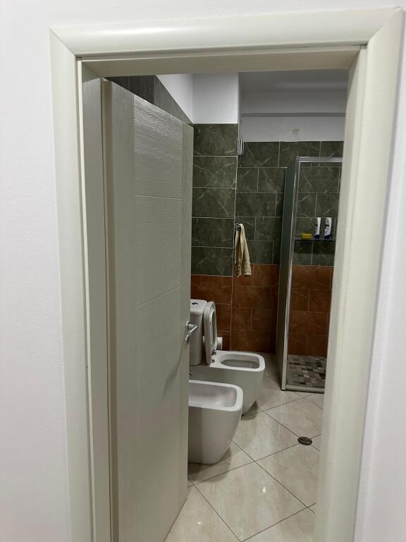 Apartament ne shitje 2+1+2 + depo ne Shkoze pallatet e Tom Doshit.