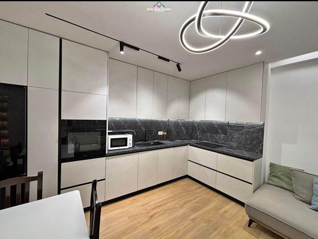 Apartament Me Qera 2+1+ Post Parkim Tek Fusha e Aviacionit (ID B2201598) Tirane